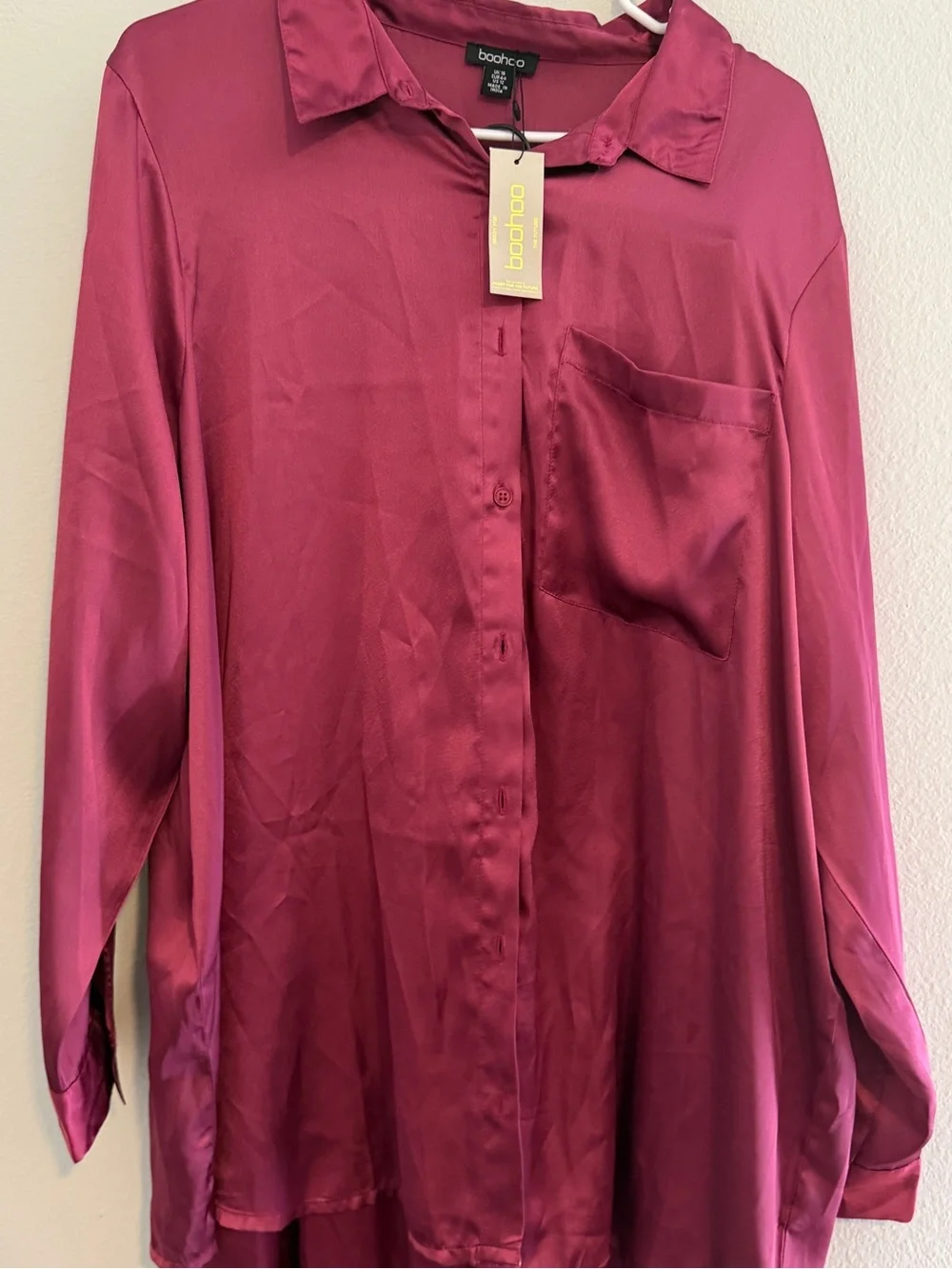 boohoo Women's Satin Button-Up Pajama Top set in Berry